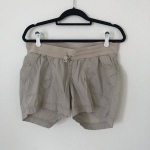 Motherhood Maternity khaki shorts large summer